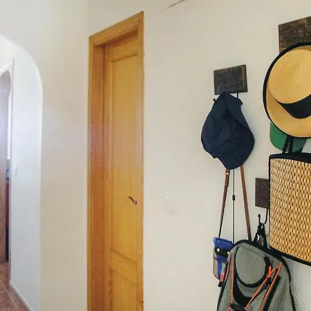2 Bedroom Cozy In Apartment