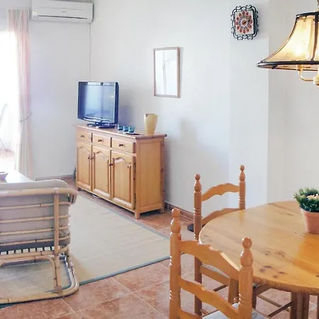 Διαμέρισμα 2 Bedroom Cozy In