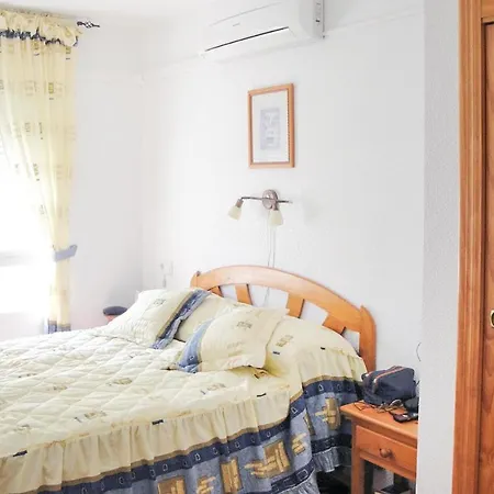 2 Bedroom Cozy In Apartment