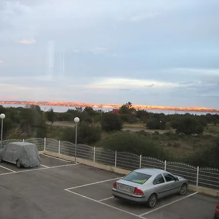 Apartment 2 Bedroom Cozy In Torrevieja