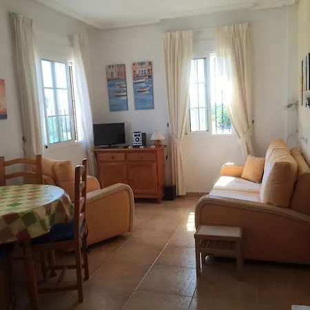 2 Bedroom Cozy In *